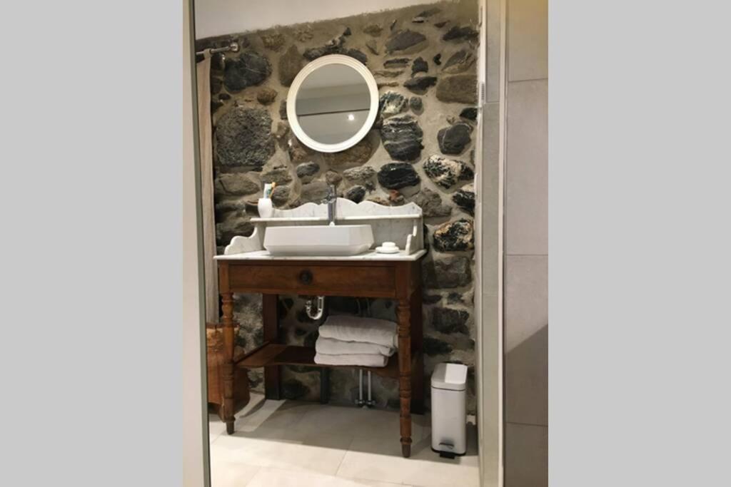 La Maison Laugier Charme, Confort, Authenticite Saint-Étienne-de-Tinée Екстериор снимка